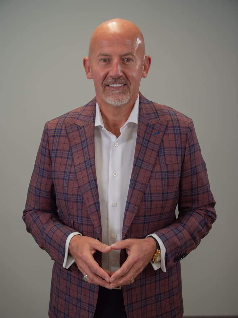 Steve Lowisz, Founder and Chief Guide