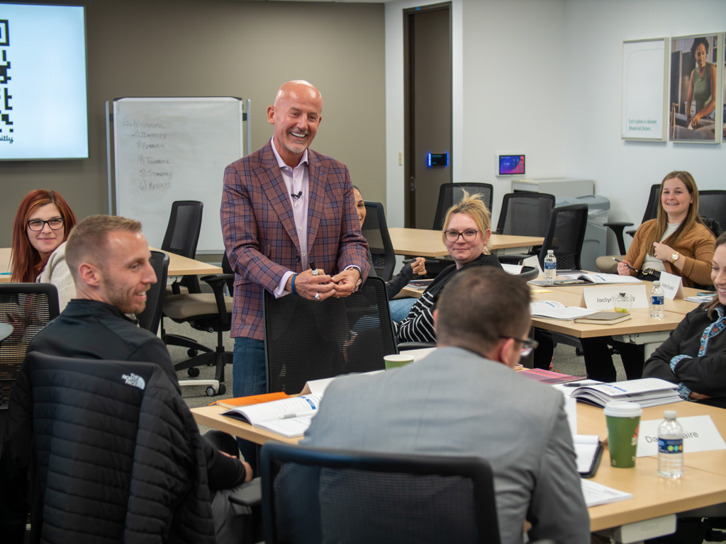 Steve Lowisz presenting to a real installation cohort